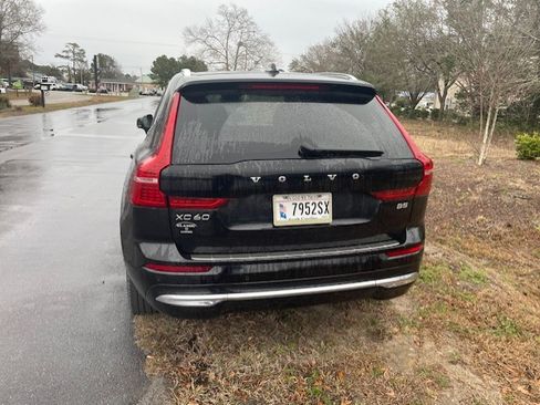 Used 2022 Volvo XC60 B5 Inscription w/ Protection Package Premier image 8