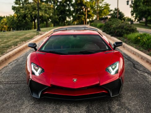 Used 2016 Lamborghini Aventador LP 750-4 Superveloce AWD/4WD image 1