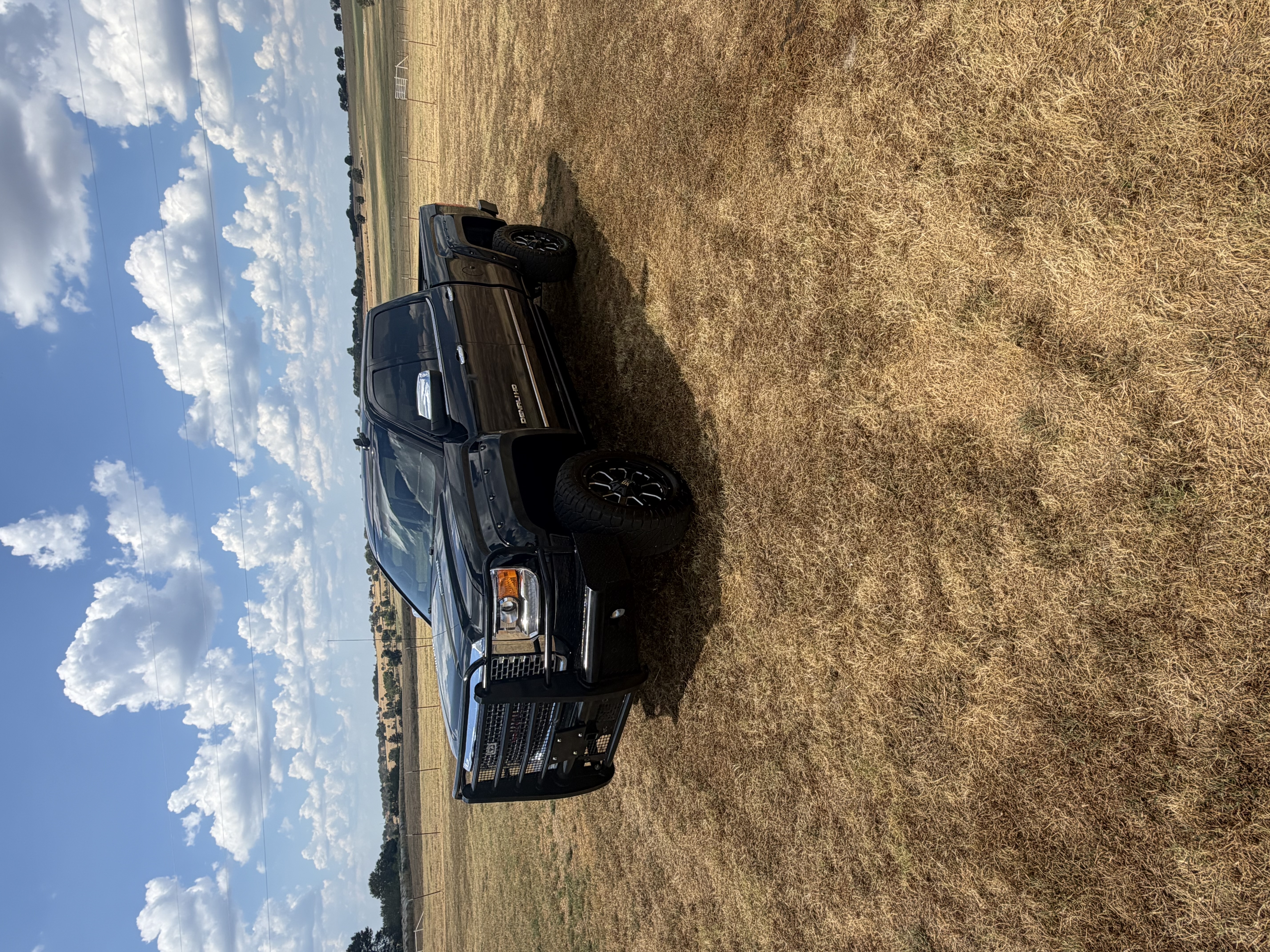 Used 2015 GMC Sierra 2500 Denali w/ Duramax Plus Package AWD/4WD image 1