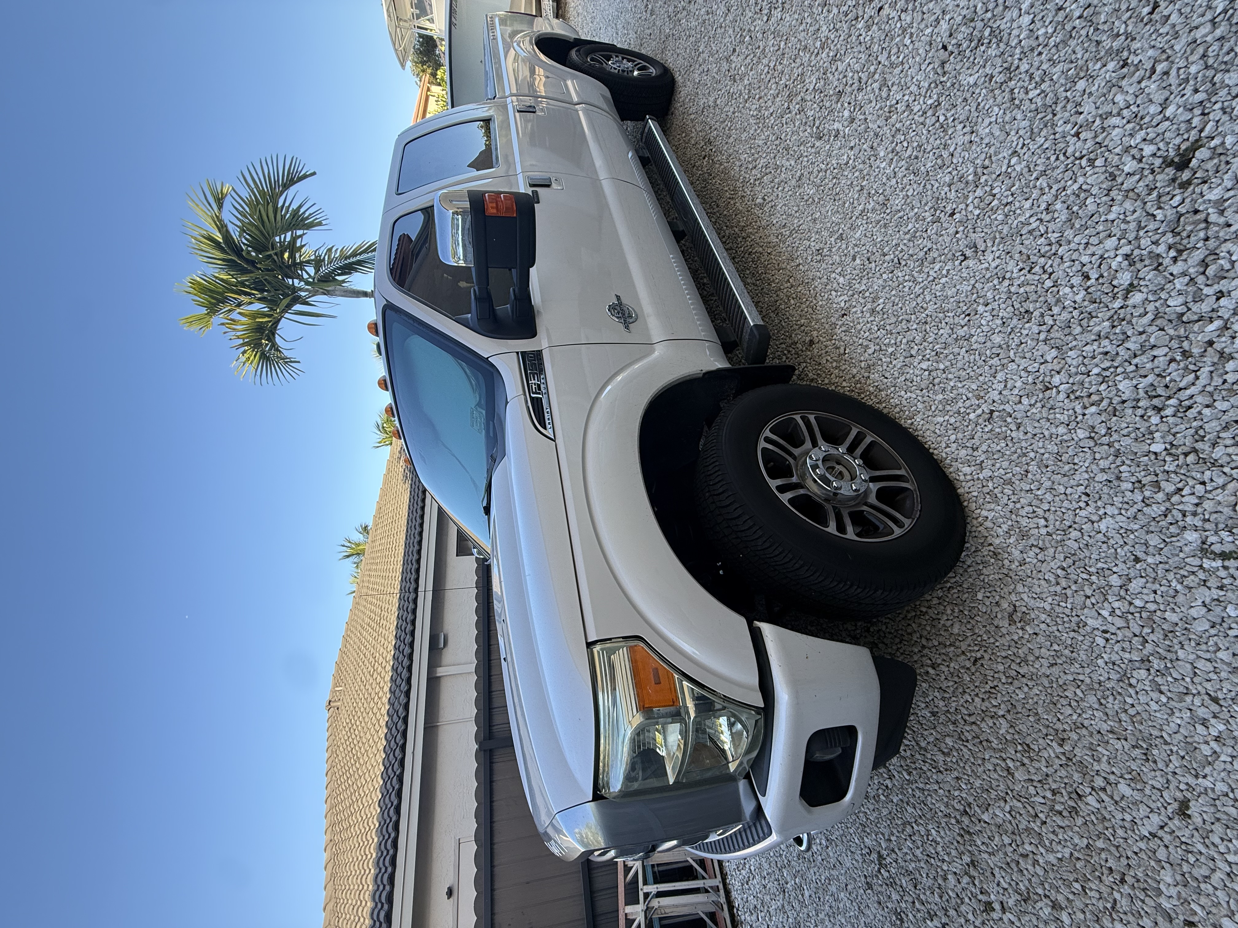 Used 2016 Ford F350 Platinum w/ FX4 Off-Road Package AWD/4WD image 9