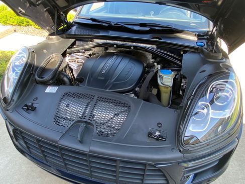 Used 2017 Porsche Macan AWD/4WD image 13