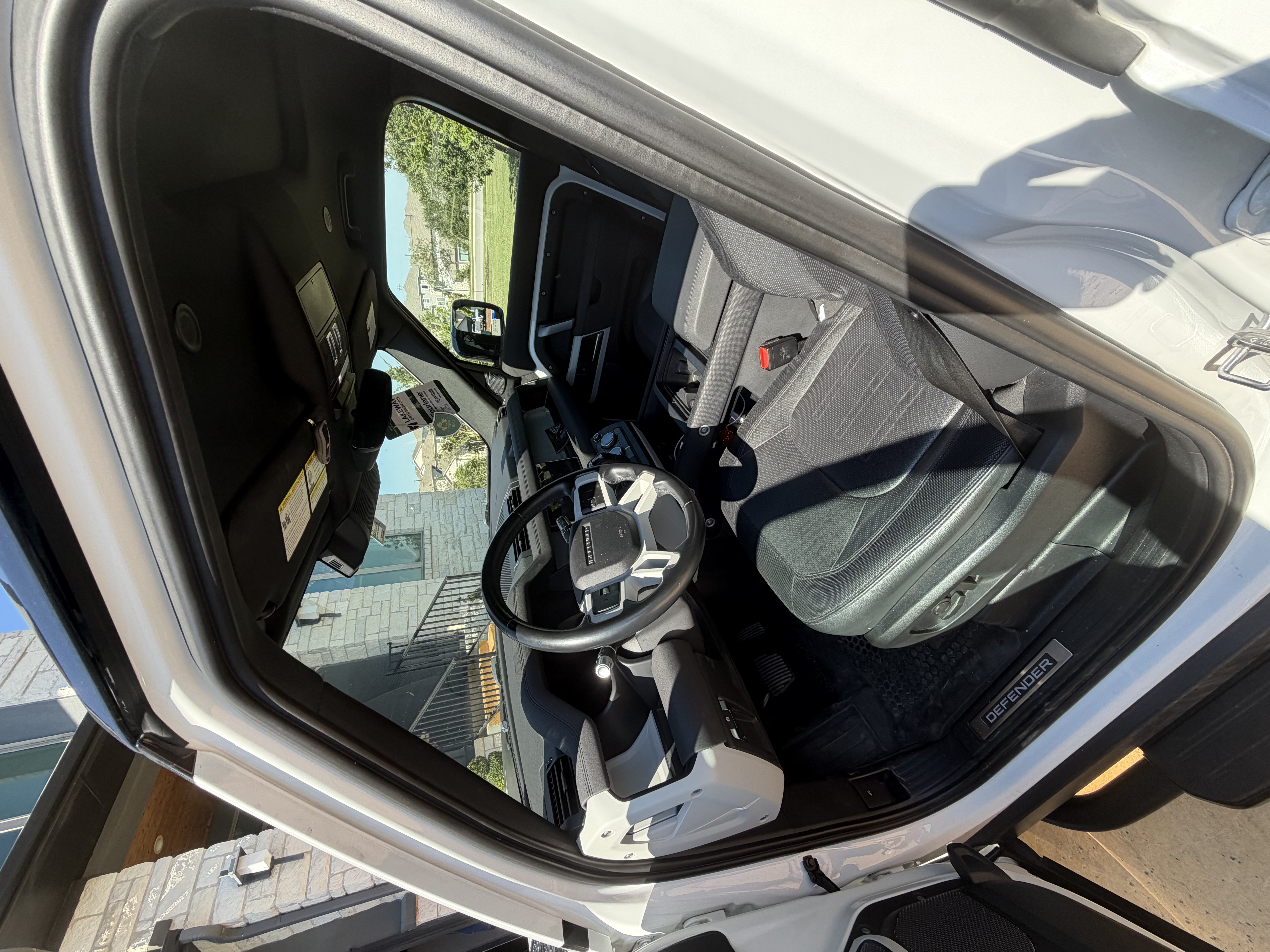 Used 2022 Land Rover Defender 110 X-Dynamic SE AWD/4WD image 6