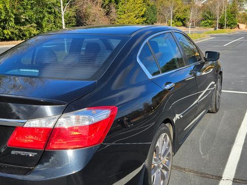 Used 2015 Honda Accord Sport image 15