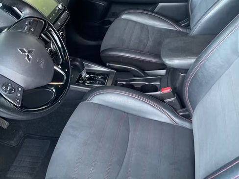 Used 2022 Mitsubishi Outlander Sport SE image 15