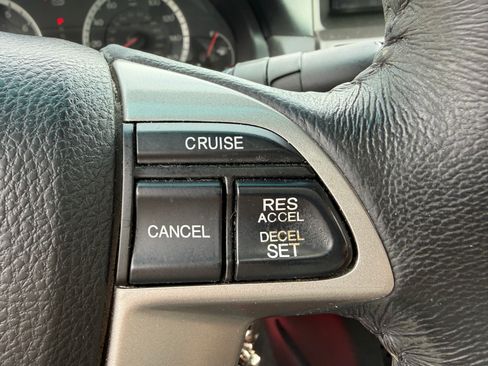 Used 2011 Honda Accord EX-L image 19