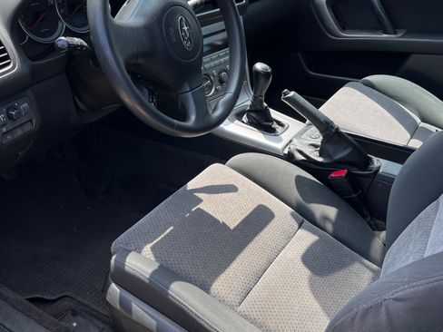 Used 2005 Subaru Outback 2.5i image 4