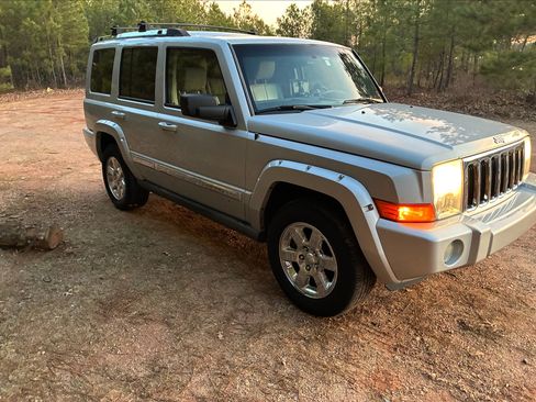 Used 2007 Jeep Commander Limited w/ Trailer Tow Group IV image 9