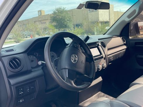 Used 2014 Toyota Tundra SR image 12