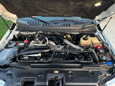 Used 2019 Ford F250 Lariat w/ Lariat Ultimate Package AWD/4WD image 12