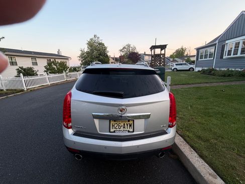 Used 2014 Cadillac SRX Performance w/ Driver Awareness Package AWD/4WD image 4