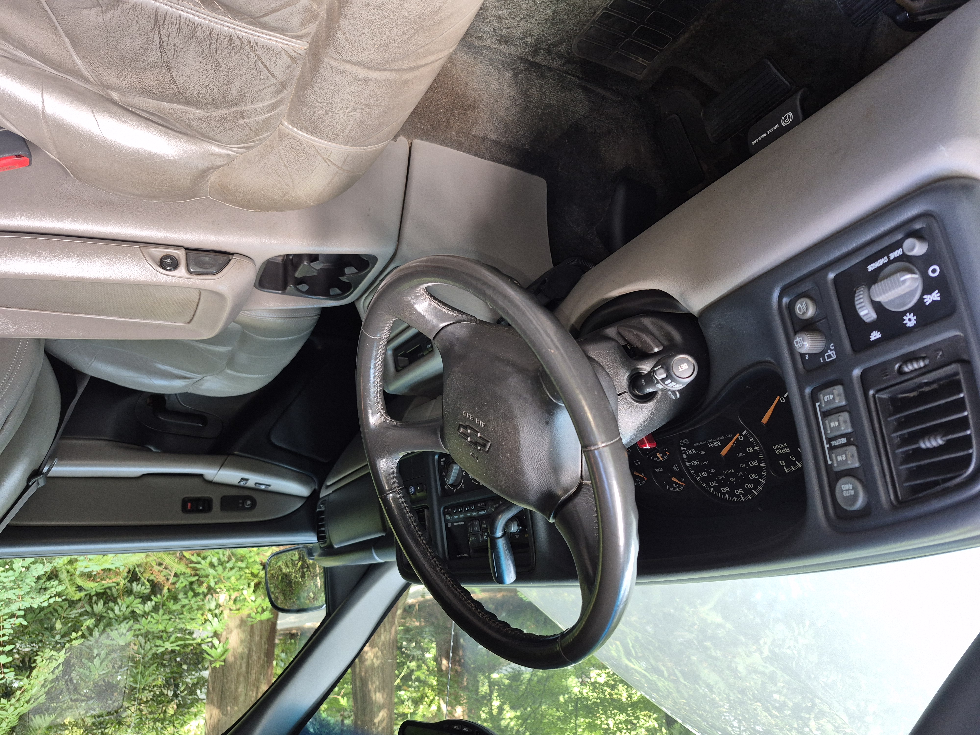 Used 2002 Chevrolet Tahoe LT AWD/4WD image 10