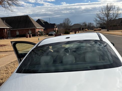 Used 2019 Mercedes-Benz C 300 4MATIC Sedan image 11