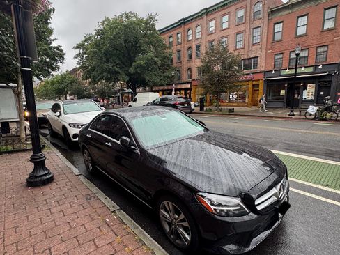 Used 2020 Mercedes-Benz C 300 C 300 4MATIC Sedan 4D image 4