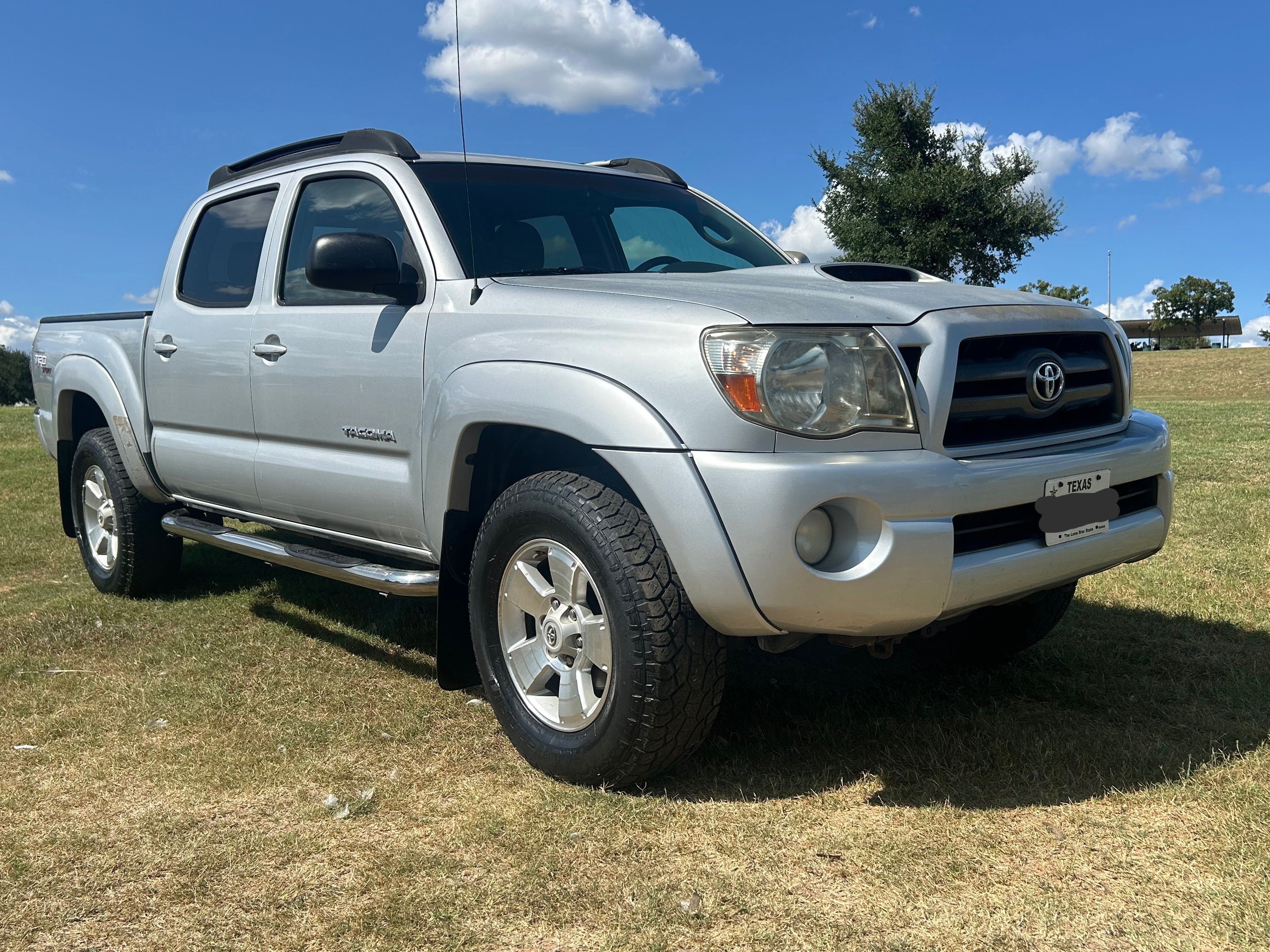 Used 2009 Toyota Tacoma PreRunner w/ TRD Sport Pkg RWD image 9
