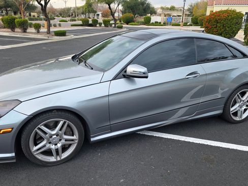 Used 2012 Mercedes-Benz E 550 E 550 Coupe 2D image 20