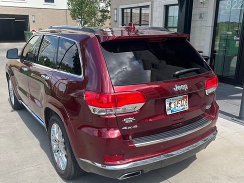 Used 2016 Jeep Grand Cherokee Summit AWD/4WD image 2