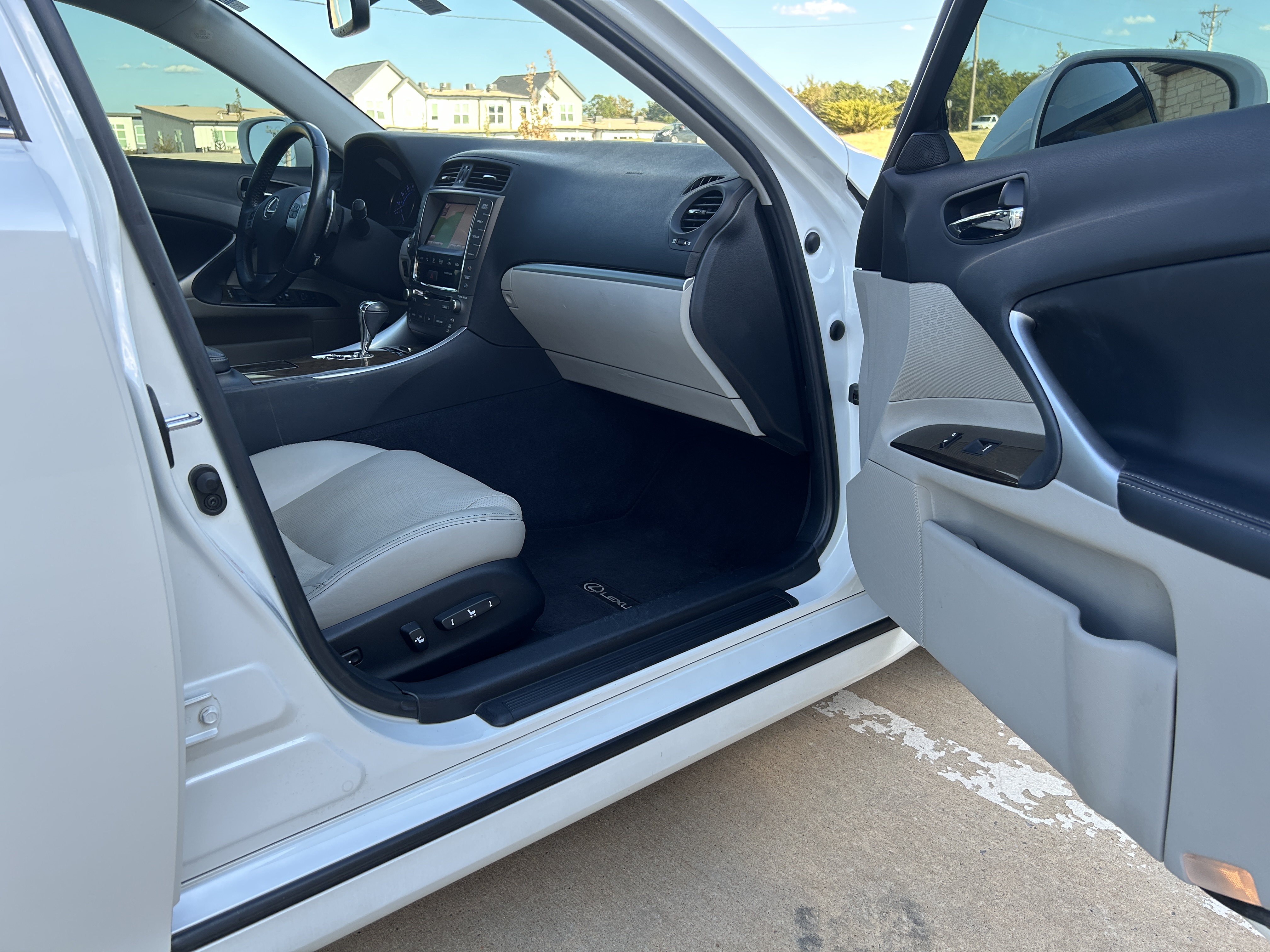 Used 2012 Lexus IS 250 w/ Premium Pkg Value Edition RWD image 11