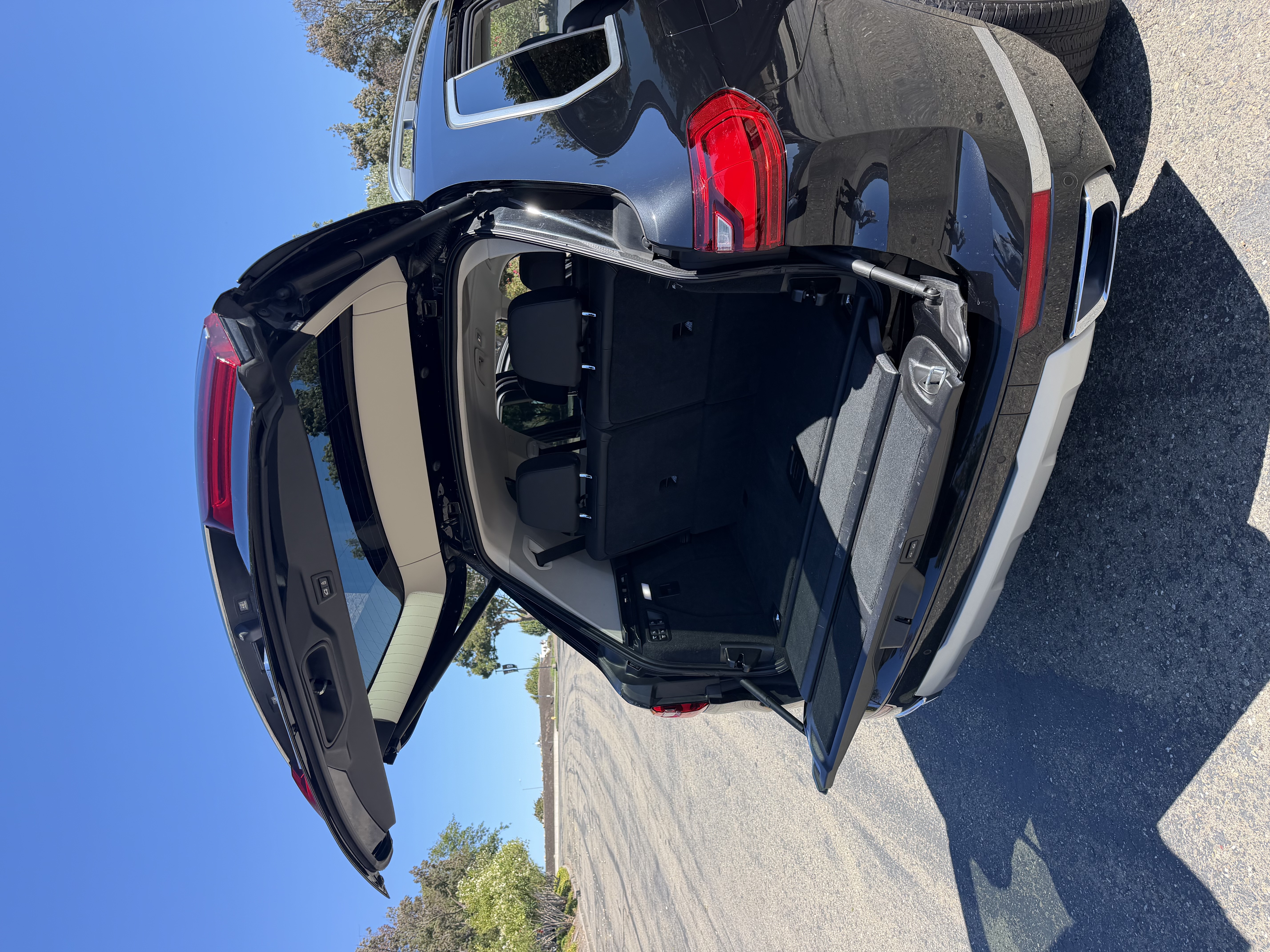 Used 2022 BMW X7 xDrive40i w/ Premium Package AWD/4WD image 10
