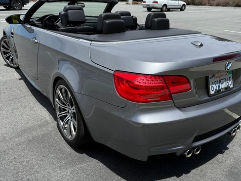 Used 2011 BMW M3 Convertible RWD image 12