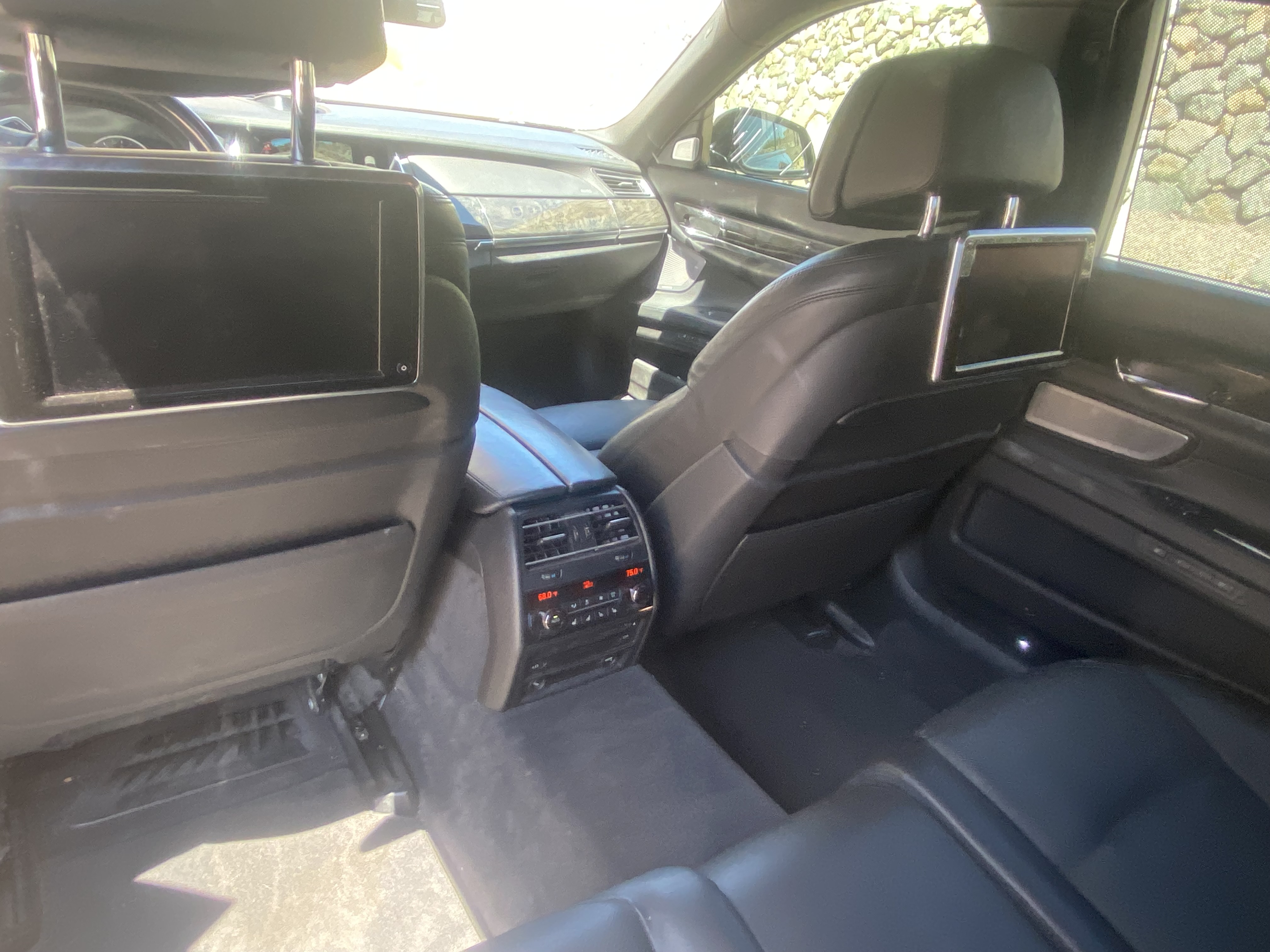 Used 2015 BMW 750Li RWD image 8