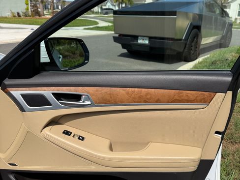 Used 2015 Hyundai Genesis 3.8 w/ Option Group 04 image 24