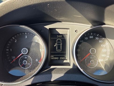 Used 2012 Volkswagen Golf TDI image 9