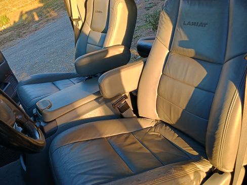 Used 2004 Ford F350 Lariat image 5