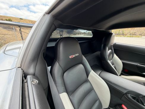 Used 2008 Chevrolet Corvette Z06 w/ Preferred Equipment Group RWD image 12