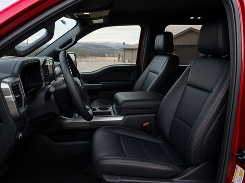 Used 2026 Ford F250 Lariat w/ FX4 Off-Road Package image 9