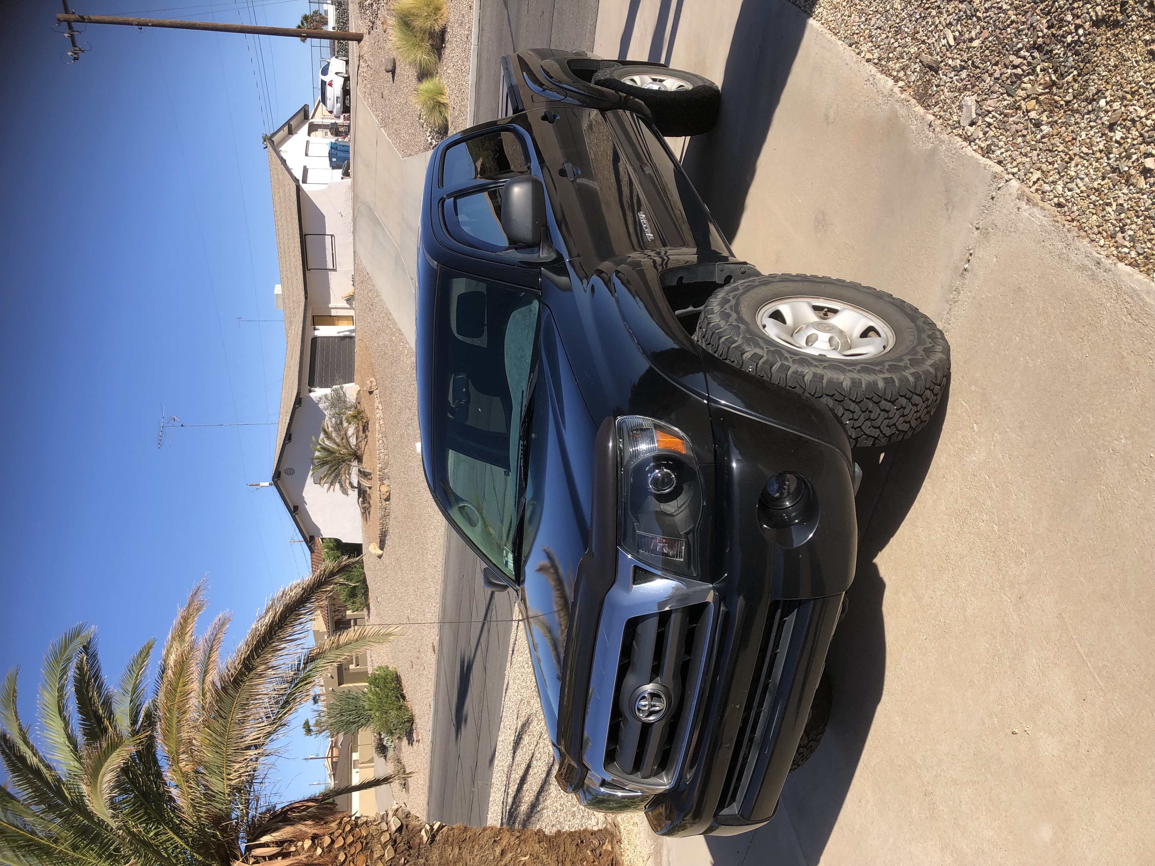Used 2010 Toyota Tacoma PreRunner w/ SR5 Pkg #2 RWD image 1