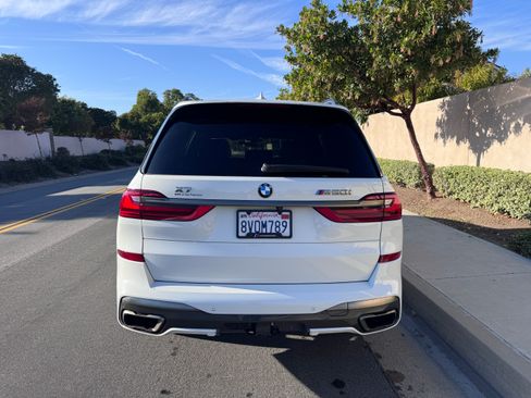 Used 2021 BMW X7 M50i image 6