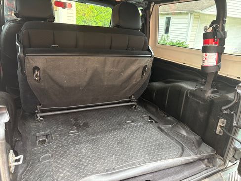 Used 2014 Jeep Wrangler Sport AWD/4WD image 6