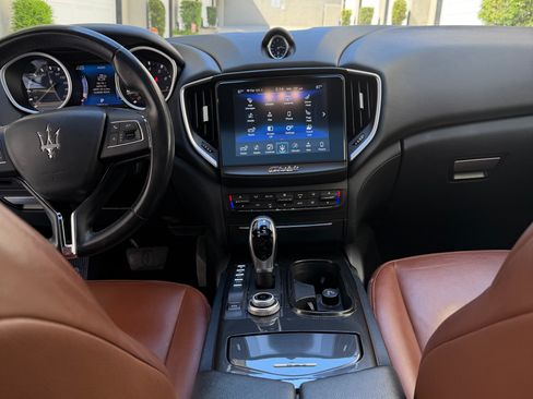 Used 2017 Maserati Ghibli Sedan 4D image 8