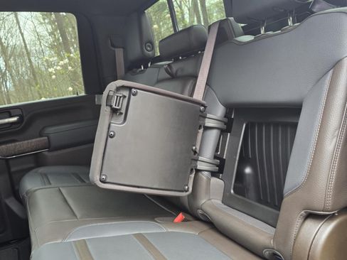 Used 2023 GMC Sierra 2500 Denali w/ Denali Ultimate Package image 14