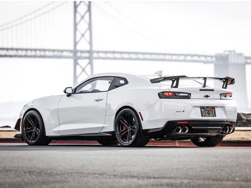 Used 2018 Chevrolet Camaro ZL1 image 2