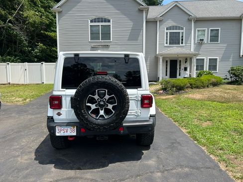 Used 2020 Jeep Wrangler Unlimited Rubicon AWD/4WD image 8