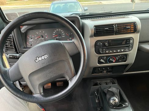 Used 2005 Jeep Wrangler X w/ Rocky Mountain Edition Group image 8