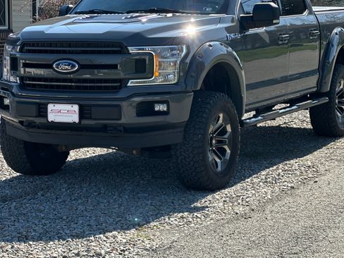 Used 2018 Ford F150 XLT w/ Equipment Group 302A Luxury image 9