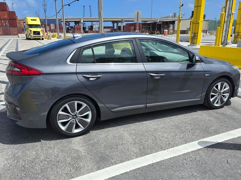 Used 2018 Hyundai Ioniq Limited image 5