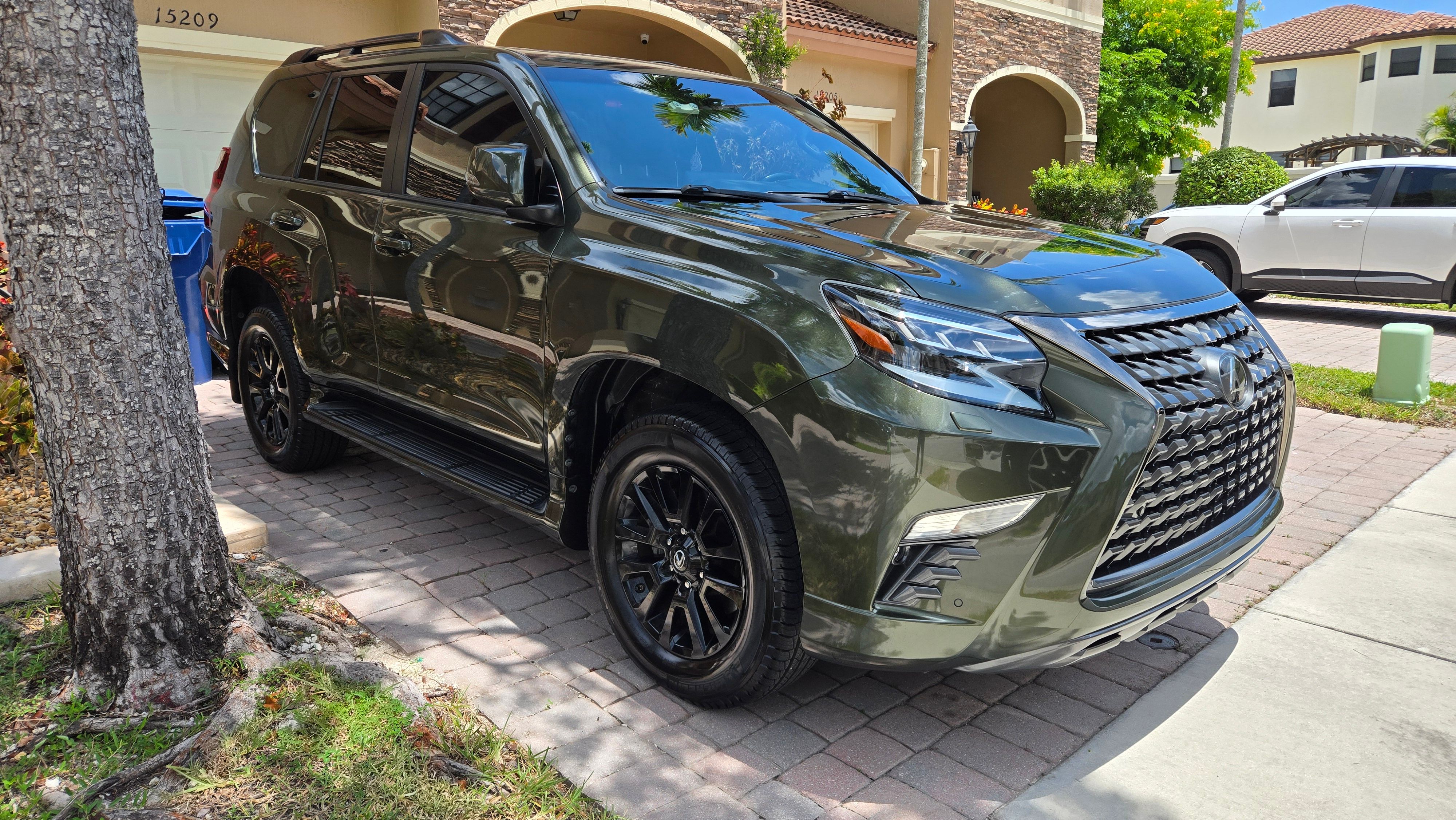 Used 2022 Lexus GX 460 w/ Black Line Special Edition AWD/4WD image 14