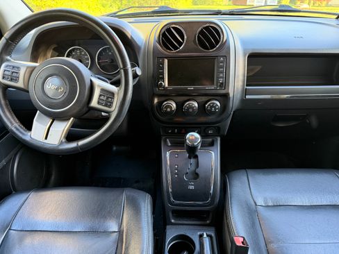 Used 2012 Jeep Compass Limited w/ Sun/Sound Group AWD/4WD image 5