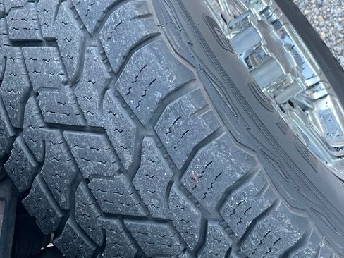 Used 2015 GMC Sierra 2500 SLT w/ Driver Alert Package image 23