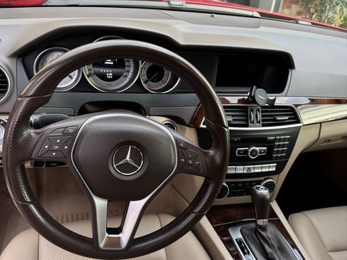 Used 2014 Mercedes-Benz C 250 Sedan image 14