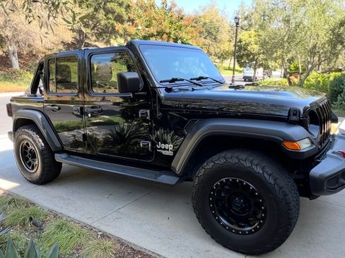 Used 2019 Jeep Wrangler Unlimited Sport S AWD/4WD image 13