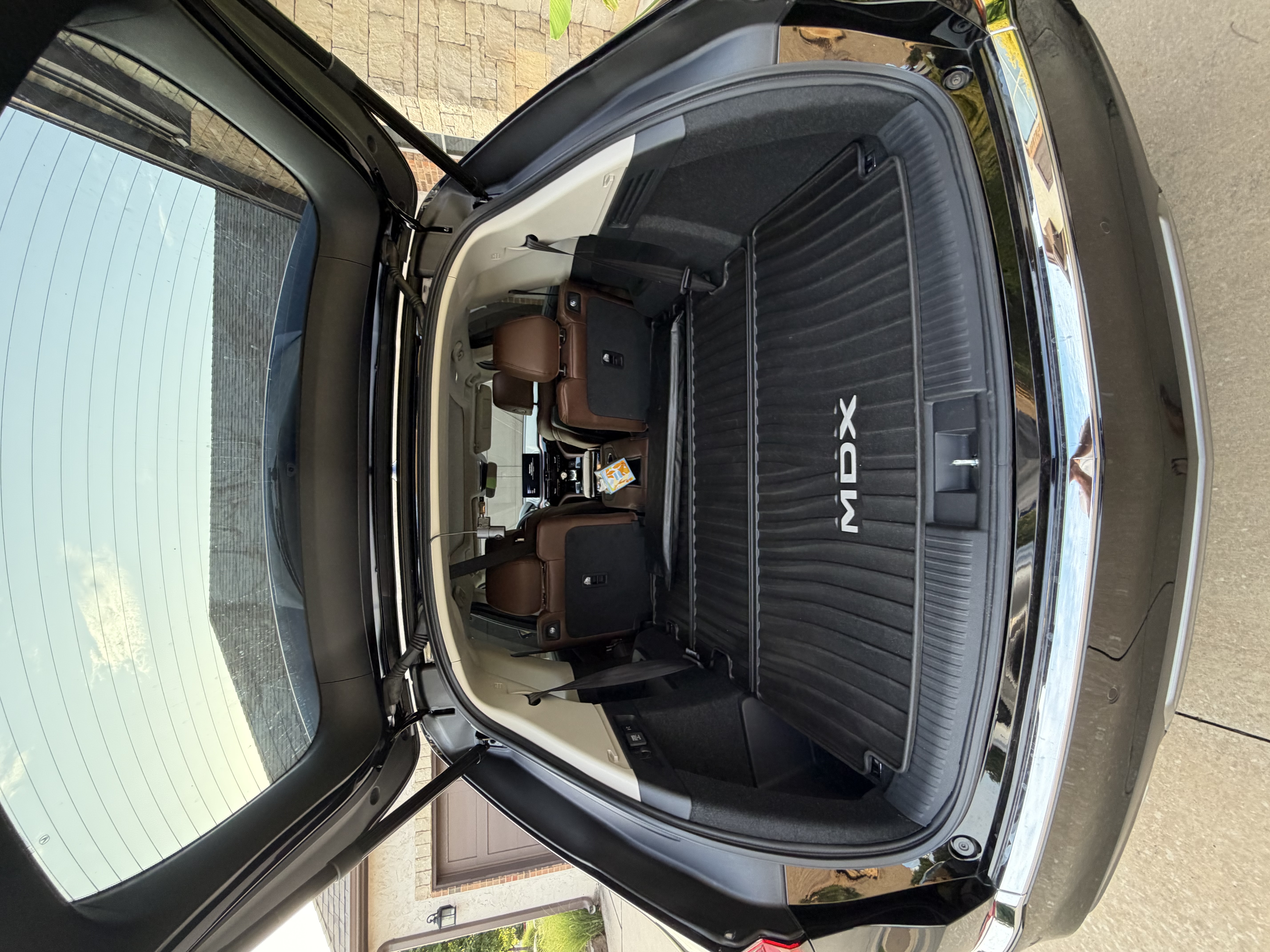 Used 2025 Acura MDX SH-AWD w/ Technology Package image 2