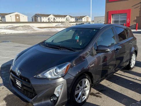 Used 2015 Toyota Prius C Four image 4