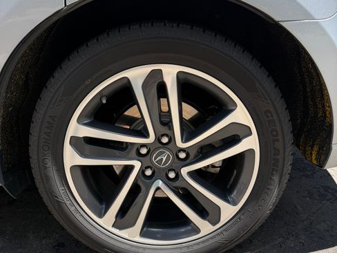 Used 2017 Acura MDX Sport Hybrid w/ Advance Pkg AWD/4WD image 12