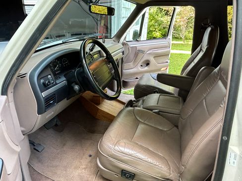 Used 1995 Ford Bronco AWD/4WD image 4