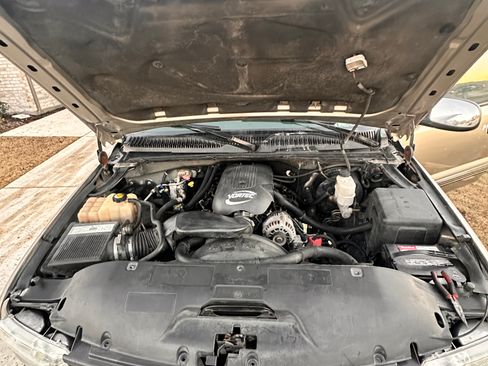 Used 2002 Chevrolet Silverado 1500 LS image 13