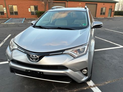 Used 2016 Toyota RAV4 XLE image 9